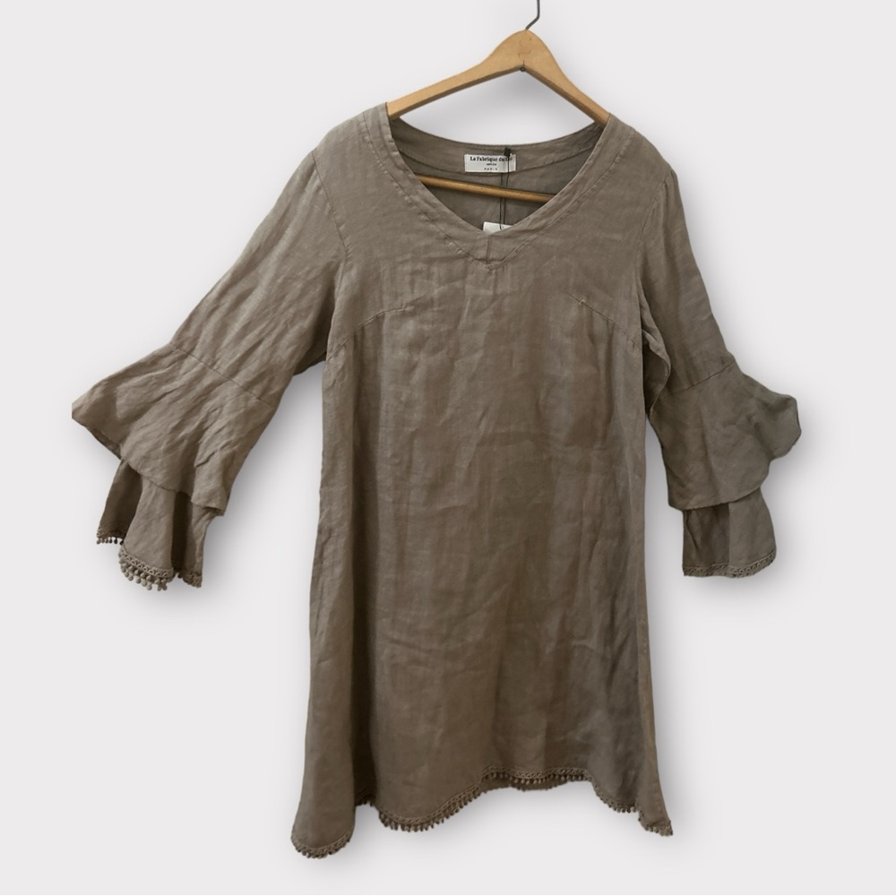 LA FABRIQUE ITALIAN DRESS SIZE SMALL TALL‎ 3, PUTTY  COLOUR, LAYEREDBELL SLEEVES